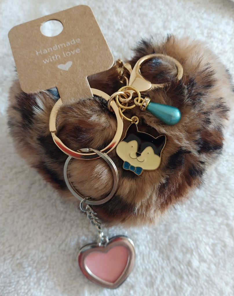 Image of Leopard Print Heart Husky Key Chain