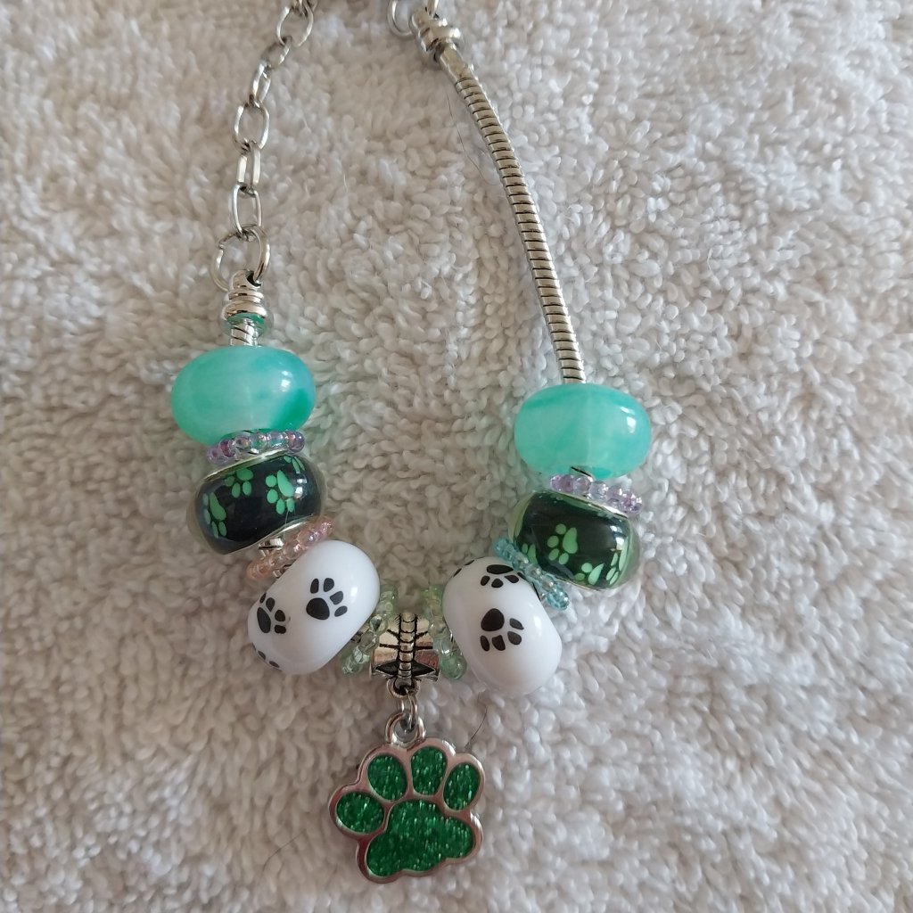 Image of Green Paw Print Beaded Bracelet Handmade