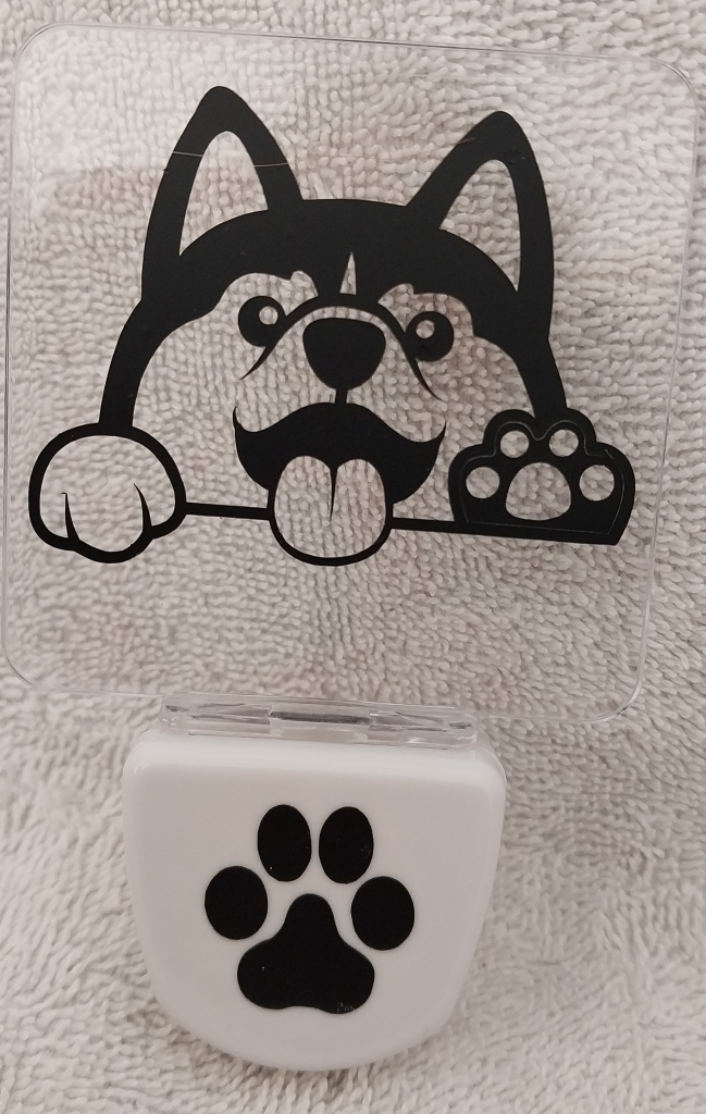 Image of Handmade Waving Husky Nightlight